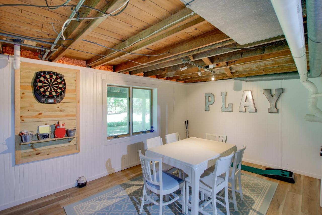Updated Home With Deck 2 Mi To Sister Bay Beach! Bagian luar foto