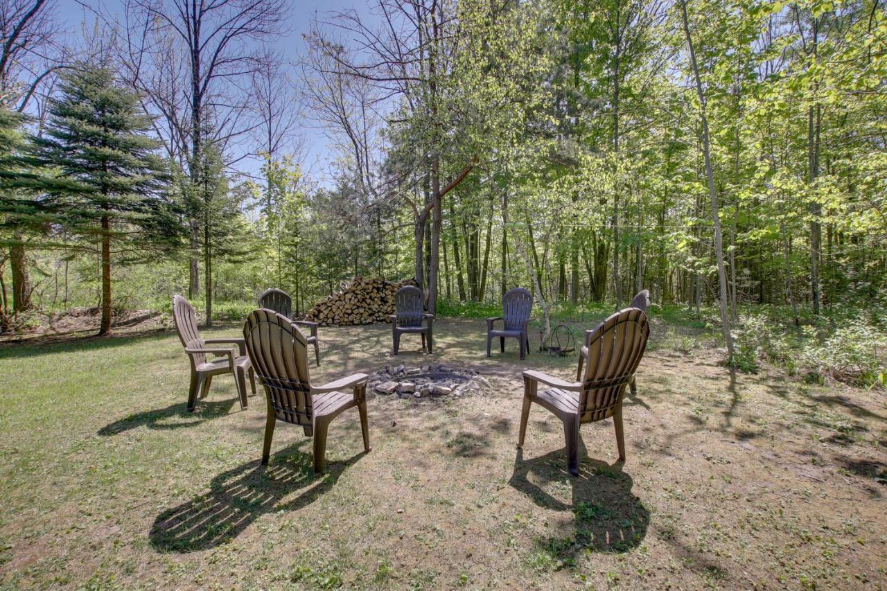 Updated Home With Deck 2 Mi To Sister Bay Beach! Bagian luar foto