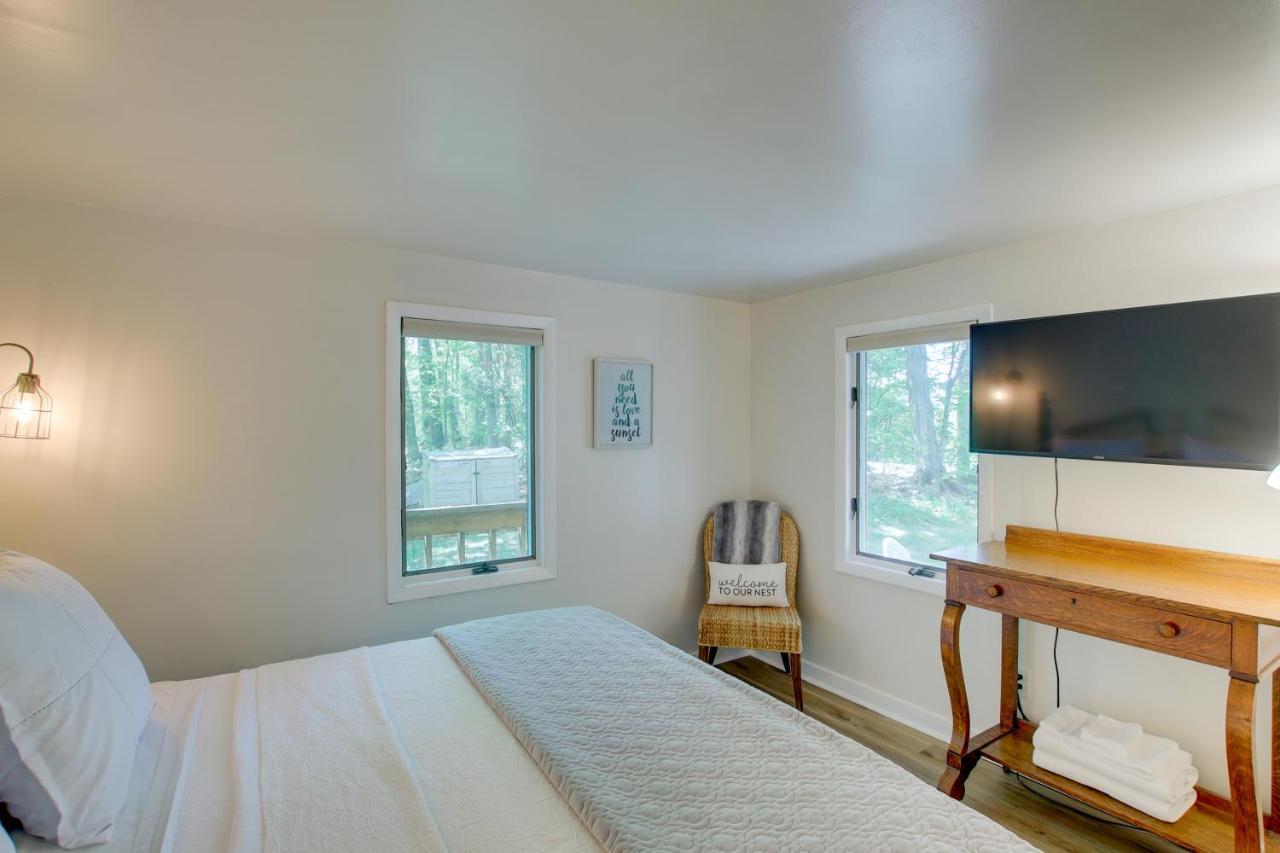 Updated Home With Deck 2 Mi To Sister Bay Beach! Bagian luar foto