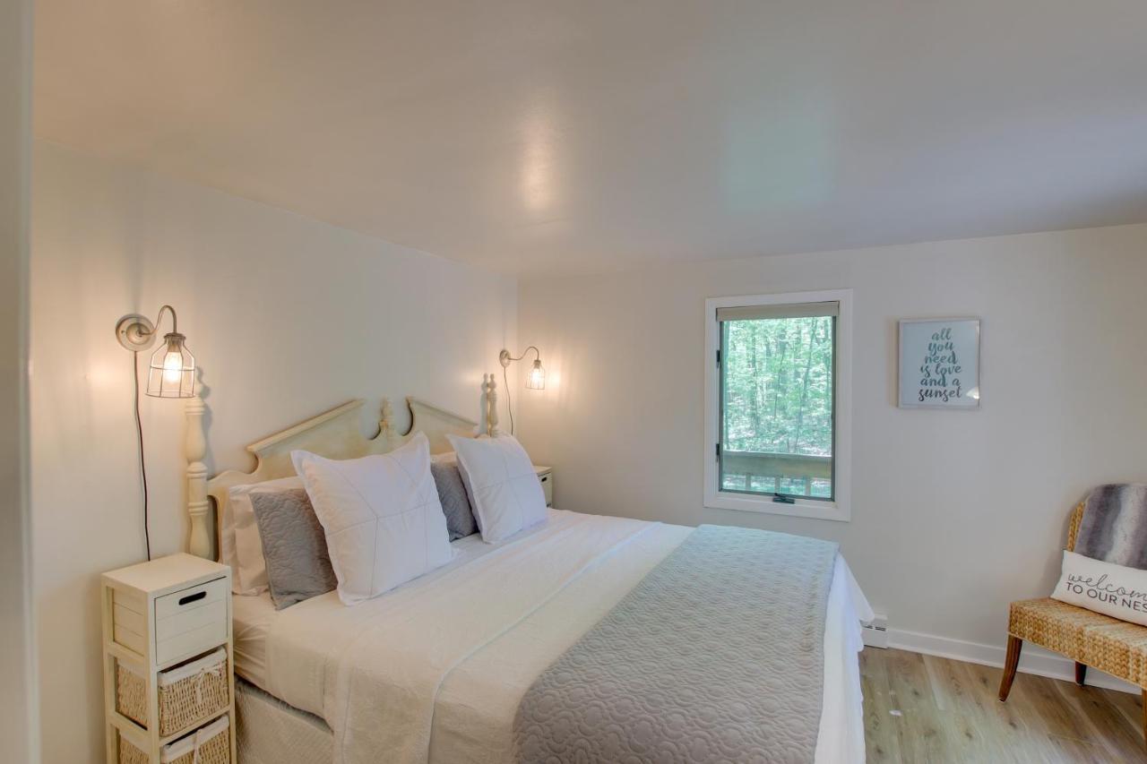 Updated Home With Deck 2 Mi To Sister Bay Beach! Bagian luar foto